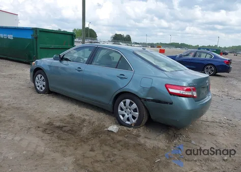 2010 Toyota Camry Le z USA, uszkodzony, nr VIN 4T1BF3EK6AU533642